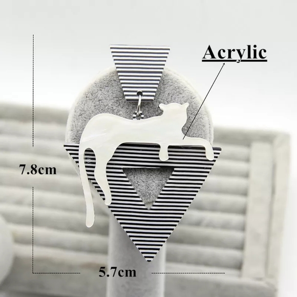 Oversized 80s White Leopard Statement Earrings - Picture 5 of 6